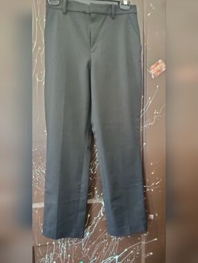 UniClo Women's Black Dress Pants.26-27 Inch Waist.